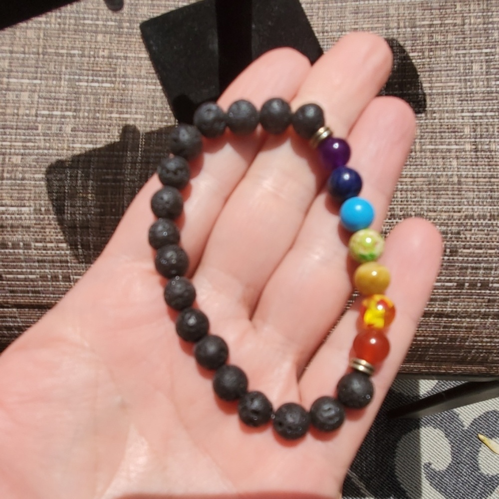 Lava stone stretchy bracelets - Picture 6 of 8